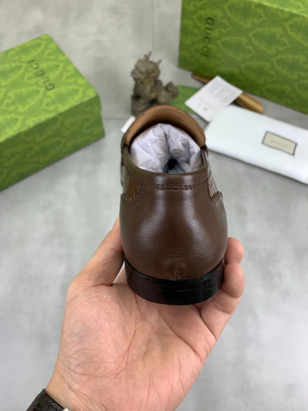 Men's Men's Shoes💰P580💰【New Style】Water-dyed Niuli Gucci's most popular selection of lazy slip-on leather shoes (Gucci) official website latest Gucci lazy leather shoes, hot style 💥 simple and elegant style, exclusive for trendy men. Unique official website latest brand original double G embossing Elements 👑 Original Gucci decoration, fashionable and elegant, fabric original calfskin ✅ fully imported first-layer cowhide lining, official website designated wear-resistant, rubber business outsole, classic model taken at the counter in real life 🎬38-44 black brown optional